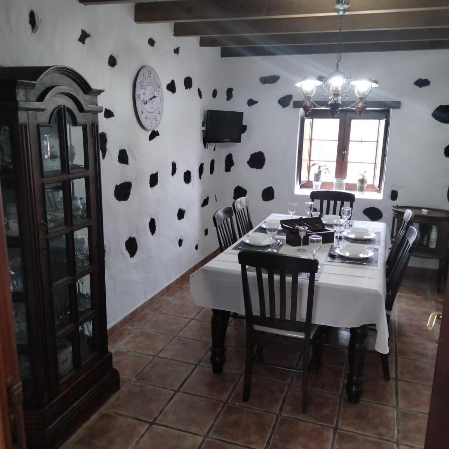 Lanzarote Casa Volcanica-Anclada Sobre La Lava Del Volcan Montana Blanca Eksteriør billede