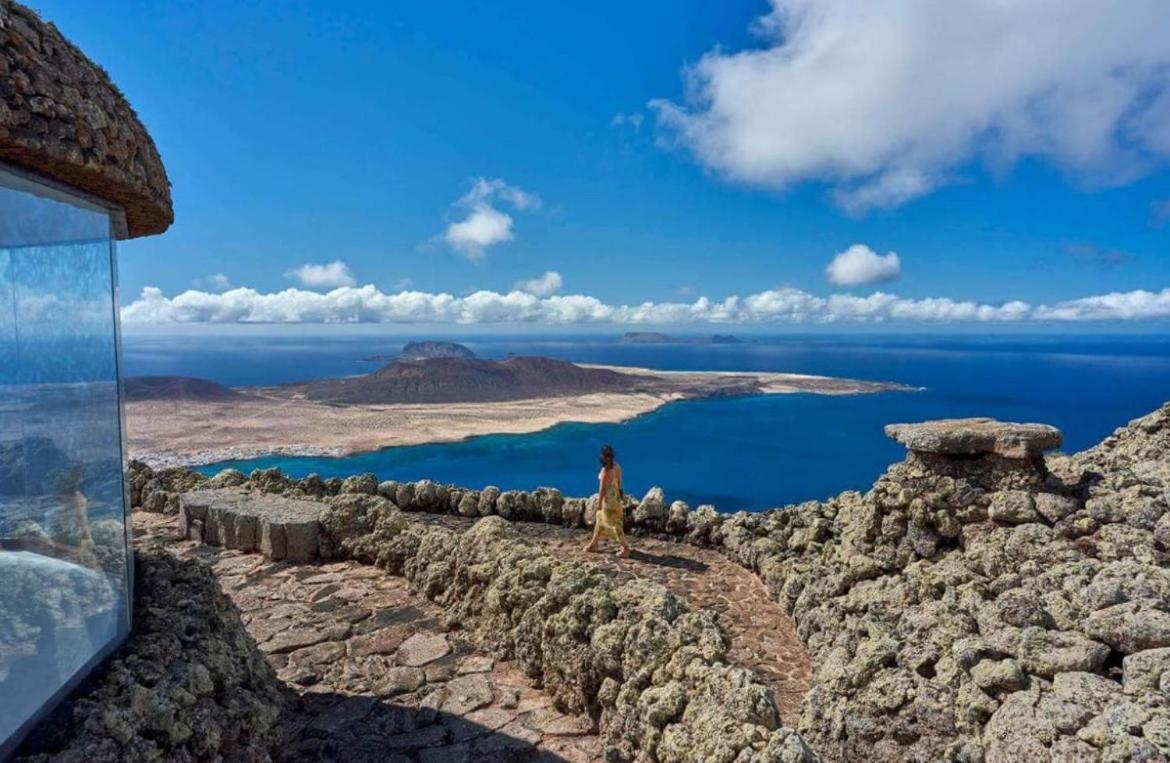 Lanzarote Casa Volcanica-Anclada Sobre La Lava Del Volcan Montana Blanca Eksteriør billede